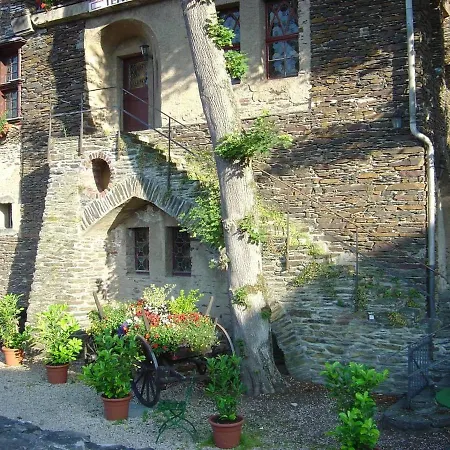 Mediterranes Wohnambiente In Bester Altstadtlage *