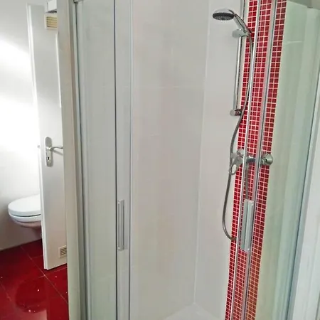 2bed Old Town Sleeps 6 - Rooftop Terrace Wifi