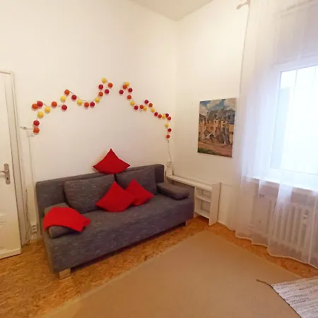 Mediterranes Wohnambiente In Bester Altstadtlage